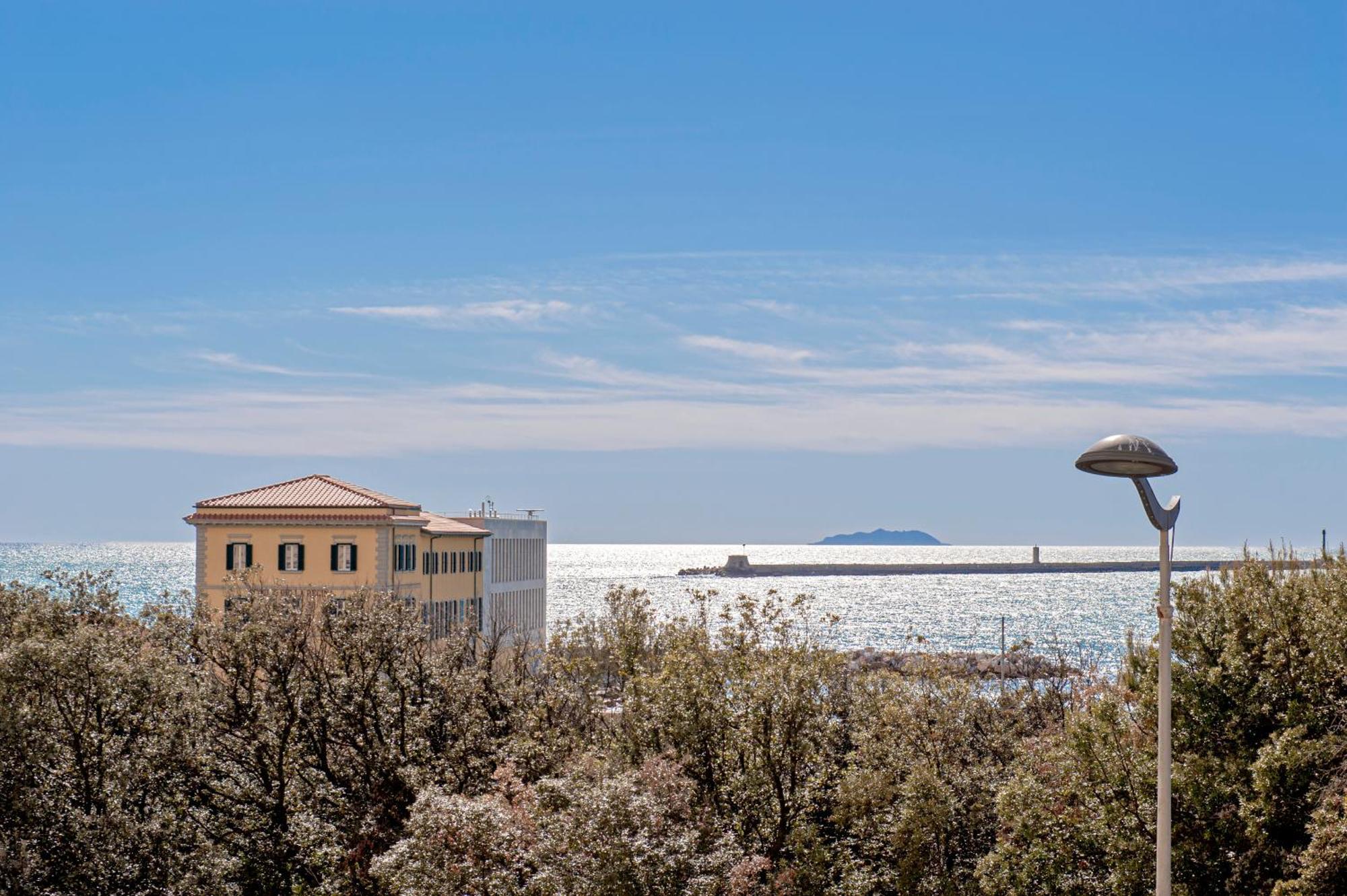 Sea Breeze Loft By Pleiades * Livorno